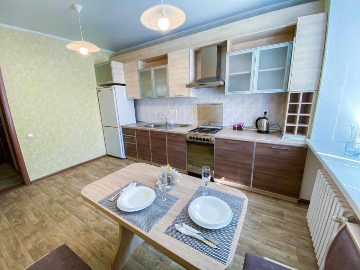 Apartpoltava: Spacious Apartment in Poltava's Heart Exterior photo